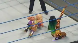 Alexa Bliss vs Naomi at WWE SmackDown LIVE