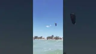 Kitesurf #shellwdrone #arraialdocaborj #araruamarj #praiaseca #lagoapraiaseca #dji #musica #djimin4