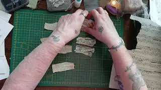 clusters of tuckspot  met verbandgaas. junkjournals ook voor beginners