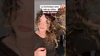 J&rsquo;ai test&eacute; la technique sans raie au milieu pour avoir un max de volume ⭐️  #cheveuxboucl&eacute;s