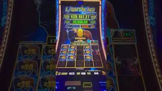 $25 Quarters on Buffalo Lightning. #casino #slots #buffalolink