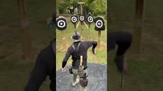 Dual Wielding Throwing Knives