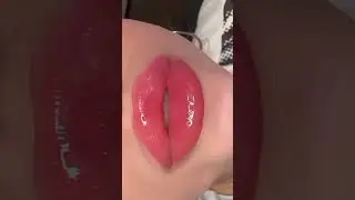 Eating chewing gum 💋                  #asmrchewing  #ytshorts #youtubeshorts