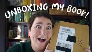 📦Unboxing my LGBTQ+ education book 🌈PERFECTLY QUEER🌈 | Victoria Barron