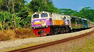 30 KERETA API PANJANG ‼️HUNTING KERETA API NGEBUT DI PERLINTASAN MENIKUNG HARI INI