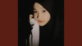 Gadis Baju Merah