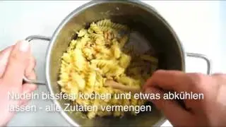 Nudelsalat mit Pesto - super einfach und super lecker