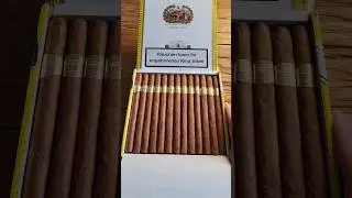 Unboxing this elegant Por Larranaga cigars 🌄🔥 #unboxing #habanos #cigars #zigarren #cigar #Zigarre