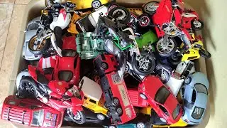 Box Full Of Diecast Cars 1/32 And Motorcycles 1/12 1/18 Welly, Kinsmart, Maisto,  Newray, Bburago