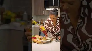 Настоящий глоток 🍵 Что ещё является классикой филиппинской кладовки? Или основой стола? НЕ говори...