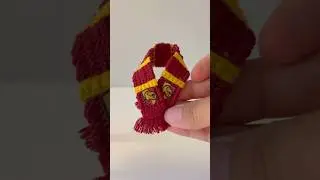 Miniverse | Gryffindor Scarf🧵🪡 | Back to Hogwarts #harrypotter #unboxing #shorts #miniature