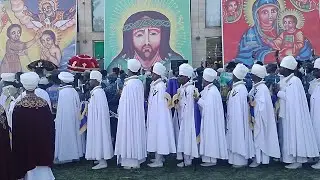 ልደት ሰላም ለአጽፋረ እዴከ ዘሕበሪሆን ፀዓዳ በምግባር ወግዕዝ እለ ይትወሓዳ ኢየሱስ ክርስቶስ ምስፍና አባሉ ለይሁዳ ለመንግሥትከ ሰፋኒት እንዘይትመሃለሉአውዳ