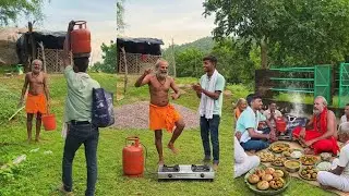 Machan Wale Baba's Hut // Gas Cylinder Arrives, Baba Gets Happy, Prepared Food Offering on Gas Du...
