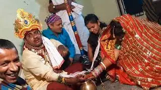 ହାତ ଗଣ୍ଠି ପଡିଛି ପୁରା ଦେଖନ୍ତୁ 