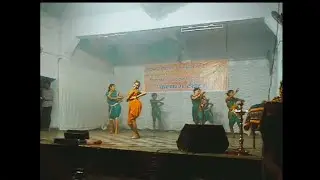 Smita Patil's Graceful Dance to 
