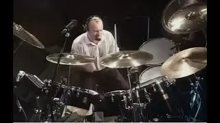 PHIL COLLINS - In the air tonight (live at Knebworth, 30/06/1990)
