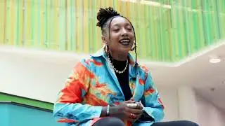 Sunday on the Stairs: Siri Imani performs 