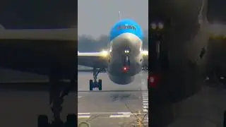 Amazing Tui Fly Boeing 787 Dreamliner Powerful Take Off at London Gatwick