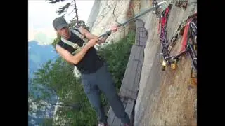 Huashan: Walking The Plank!