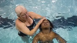 Kids receive free swim lessons in Virginia Beach