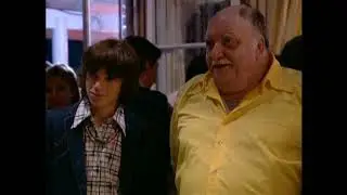 Los Simuladores  - Tiene cara de boludo pero as&iacute; como lo ves se clava cinco pajas por dia