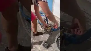 Replace bike stand and pedals to my Classic Bike