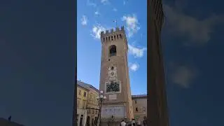 piazza G.Leopardi🇮🇪Recanati🌍#recanati #leopardi #arte #art#architects #architecture #архітектура