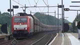 DB 189 074-8 met kolentrein komt door station Helmond Brouwhuis