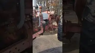 1952 Farmall Super M running again after sitting 5 yrs. #farmall #vintagetractor