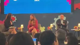 Rosy Ocampo presentaci&oacute;n del libro Showrunning. 40 a&ntilde;os de trayectoria.