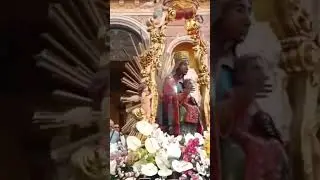 La Madonna del Tindari esce dal Santuario per la processione #sicilia #sicily #madonna #tindari