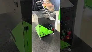 Professional Ski & Snowboard Waxing System!#snowmonkey #skiwax #waxmachine #polish #waxing #sci #ski