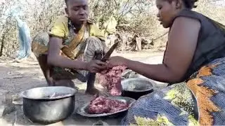 Happy New Year from the Hadzabe Tribe &ndash; Jungle Feast Celebration! 🎊🔥#villagecooking