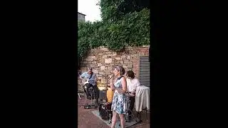 Music Events Siena - Voice , Guitar & Percussion