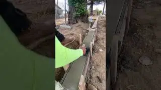 Concrete curbing using 1x4&rdquo;