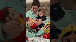 A bed time story with plush toys 🧸 from #PandasBox