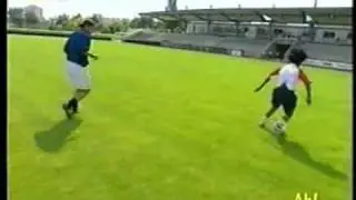 Wissen macht Ah!: Reportageauftrag f&uuml;r Shary: Shary beim Frauenfu&szlig;ball