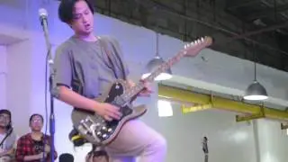 Paris - Chicosci (Live @ Circle C Mall)