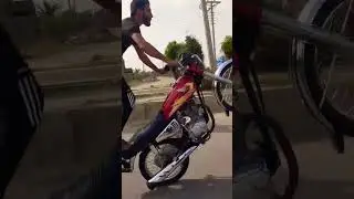 #onewheeling125 #automobile #stuntman #pakistan #stuntperformer #wheelie #stuntrider #cg125modified