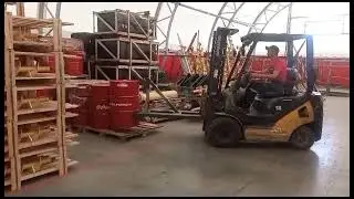 Захват для транспортировки бочек на вилы погрузчика. Клюв попугая на погрузчик. Forker VC-1