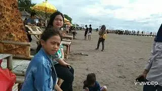 Wisata awal tahun di pantai arkarena