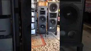 CLASSE CA-2300 powering CF4 and KLF 30 SIMAUDIO DAC