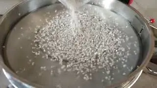 Efficient Vibrating Screen Machine for Grain Cleaning