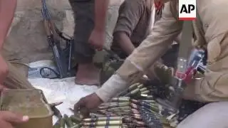 Militias battle in Houthi mountain areas