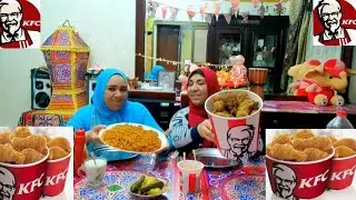 تحدي الفطار على وجبه كنتاكي العائليه و صينيه كبيره مكرونه اسباجتي
