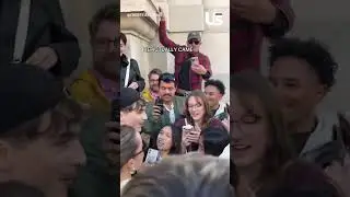 Timoth&eacute;e Chalamet Surprises Fans at NYC Lookalike Contest in Washington Square Park!