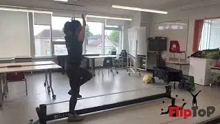 Slackline sur slackrack: Chatouille le ciel