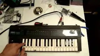 Демонстрация схемотехнической модели Yamaha PSS-130