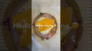 #berry #coconutmilk #smoothie #lowcarb #wrap #hamegg #heathy #breakfast #yummy 💖