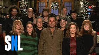 SNL Hosts Tina Fey & Amy Poehler Are Psyched For Bruce Springsteen and the E Street Band